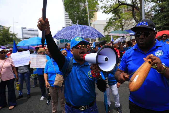La ministra de Educación, Lucy Molinar, calificó la huelga docente como un “paro unilateral”
