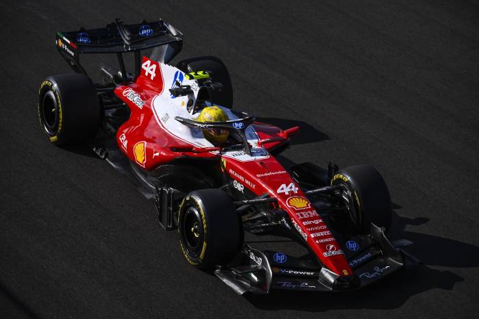 Lewis Hamilton, el piloto 7 veces campeón del mundo está en su segunda temporada con el equipo italiano.