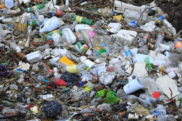 La alcaldesa Irma Hernández explicó que diciembre duplica la generación de residuos y exige un plan de choque para evitar una crisis sanitaria en San Miguelito.