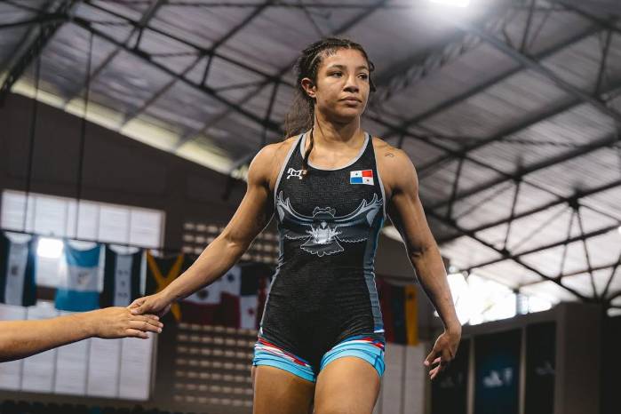 Yorlenis Morán celebra la conquista del bronce.