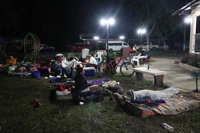El temblor terminó, pero sus consecuencias seguían presentes en los caminos, las viviendas y las preocupaciones de cada familia.