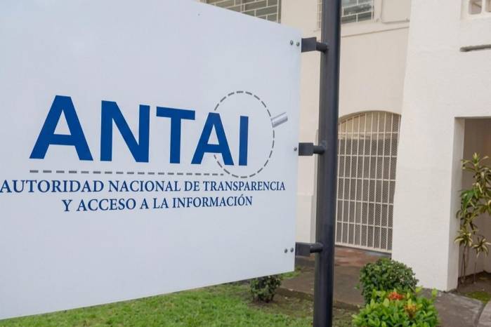 Como resultado, la entidad impuso sanciones que van desde descuentos salariales y multas hasta recomendaciones de destitución.