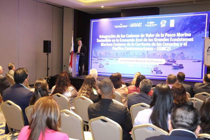 Eduardo Carrasquilla, administrador general de la ARAP, durante el lanzamiento del proyecto GMC 2.