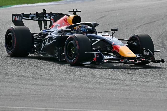 Verstappen rompió una racha negativa de 301 días al quedarse con la pole position