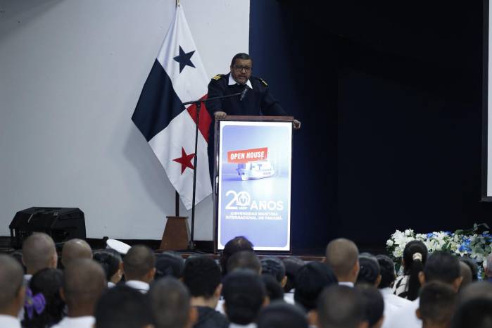 Faustino Gonzalez, decano de la Facultad de Ciencias Náuticas.