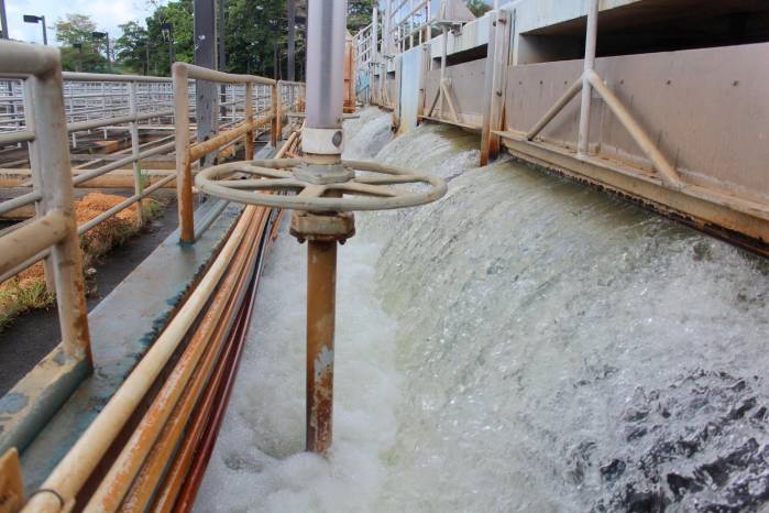 En la actualidad, las pérdidas por fugas de agua potable representan aproximadamente un 25% de la producción de nuestras plantas, siendo más notables en los distritos de Panamá y San Miguelito.