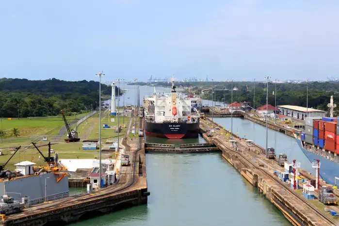 El protocolo forma parte del Tratado de Neutralidad Permanente y Funcionamiento del Canal de Panamá, firmado en 1977 entre Panamá y Estados Unidos.