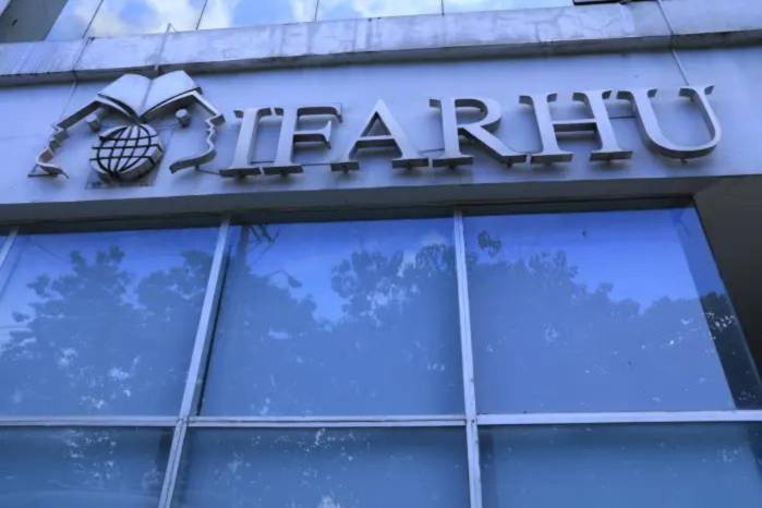 El IFARHU informó que los estudiantes de Primaria, Premedia y Media recibirán el segundo pago 2025 del 1 al 3 de octubre en distintos centros autorizados, incluyendo escuelas, colegios y oficinas de la institución.