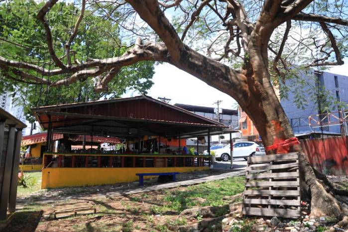 La zona es conocida por la diversidad de restaurante que se caracterizan por ofrecer comida caribeña