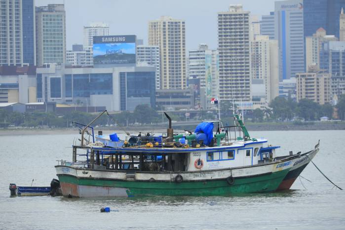 Embarcaciones de “pequeña escala” fueron detectadas en la cordillera de Coiba, un lugar donde la pesca está prohibida.