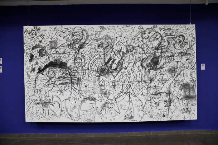 Una sinergia artística y creativa, lo que ofrece Brian Vergara.