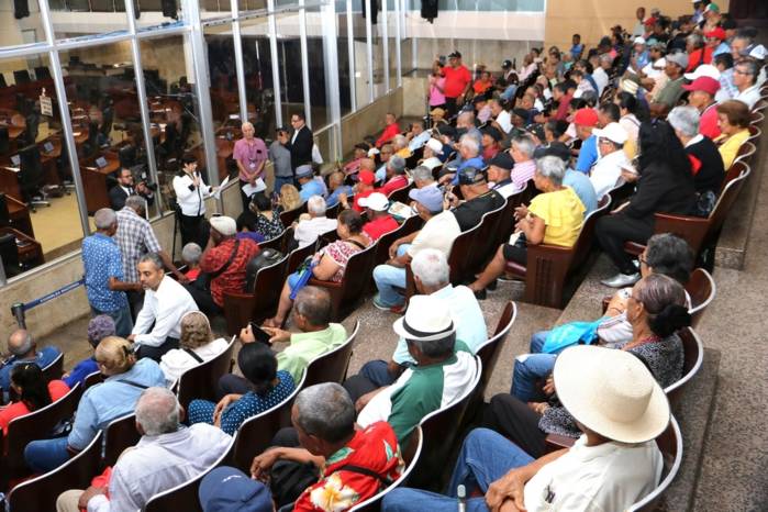 La semana pasada se aprobó en tercer debate el proyecto de ley que amplía los beneficios a la tercerad edad.