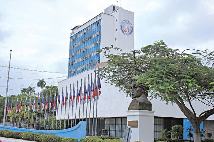 La Comisión de Credenciales aprobó en primer debate las reformas.