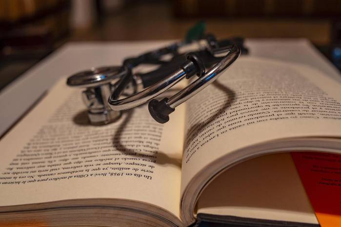 La Decana de la Facultad de Medicina de la Universidad Latina, indicó que la formación médica debe garantizar igualdad de oportunidades.