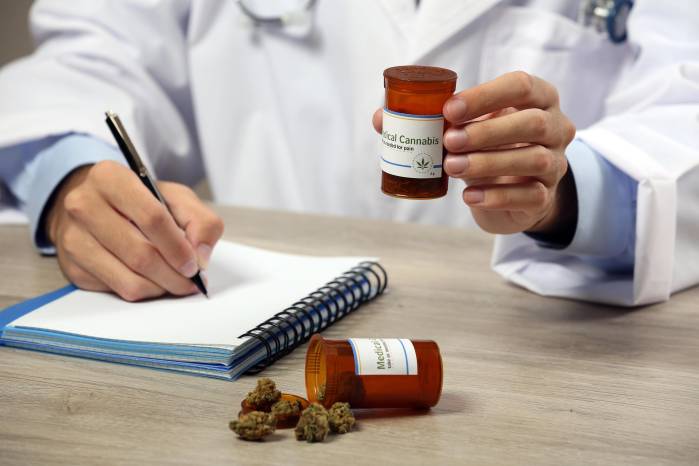 Los médicos que prescriban cannabinoides en Panamá deberán detallar diagnósticos, comorbilidades y tratamientos previos de forma obligatoria.