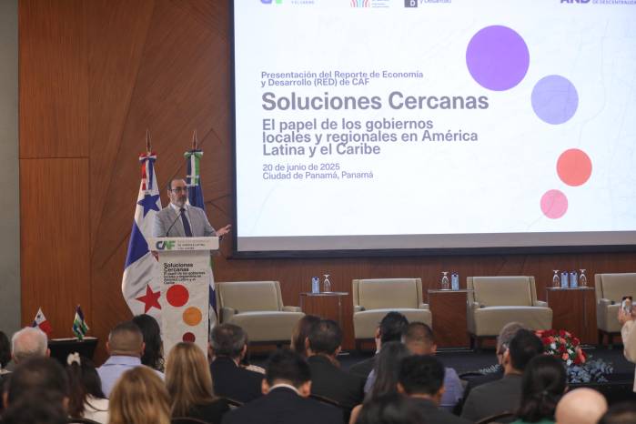Sergio Díaz Granado, presidente ejecutivo de CAF, en la presentación del Reporte de Economía y Desarrollo (RED) de CAF Soluciones Cercanas El papel de los gobiernos locales y regionales en América Latina y el Caribe.