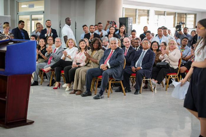 Inauguración de la Escuela República de Venezuela.