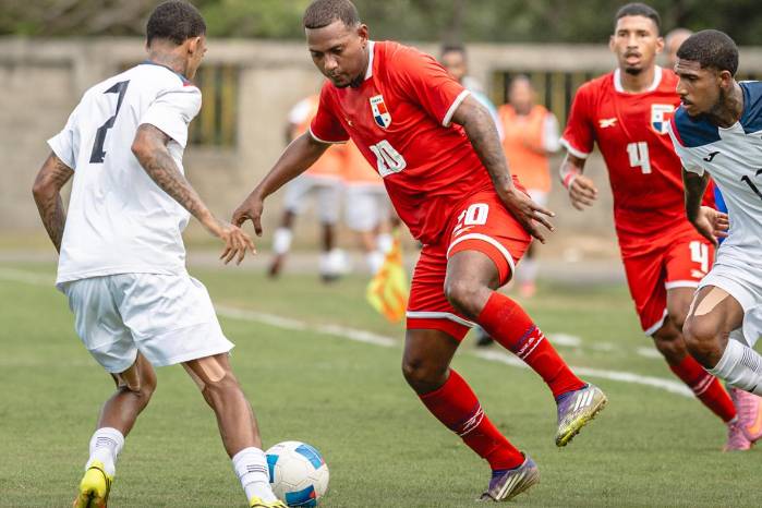 La victoria sobre Cuba, apoyada por dos asistencias de Blas Pérez en los últimos goles, selló el pase de Panamá a la siguiente ronda.