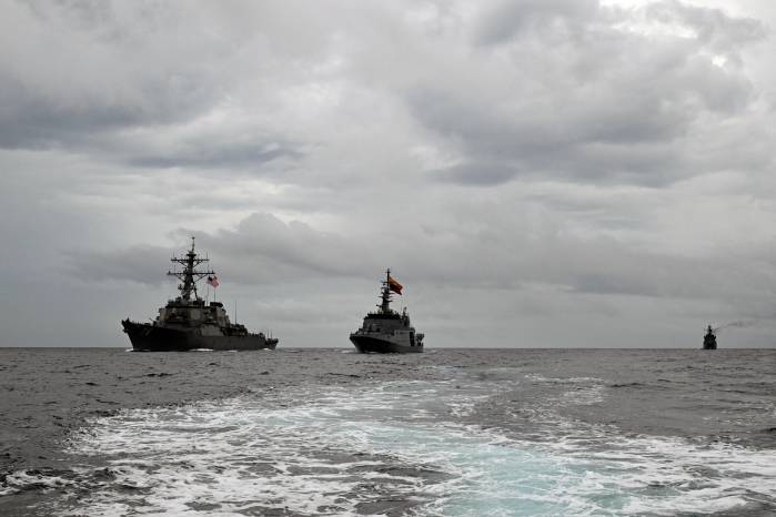 Esas declaraciones las efectuó Leavitt cuando fue cuestionada sobre la presencia de buques y miles de soldados en el Caribe.