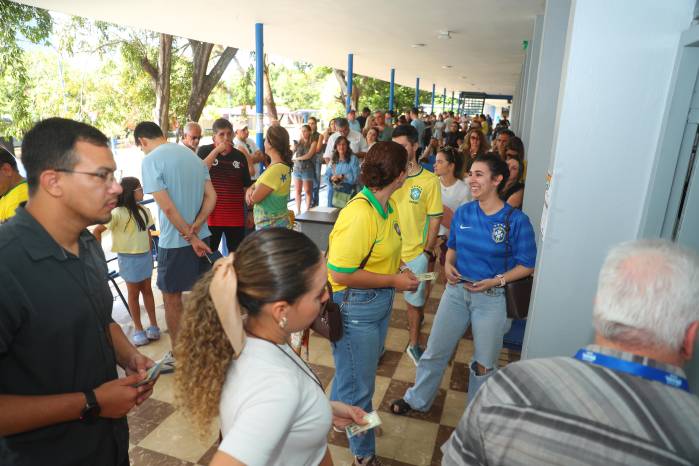 Panamá, los residentes brasileños comenzaron desde temprano a ejercer su derecho al voto en distintos colegios habilitados para la ocasión.