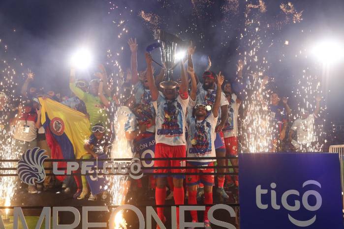 El Plaza Amador levantó su octavo título de LPF.