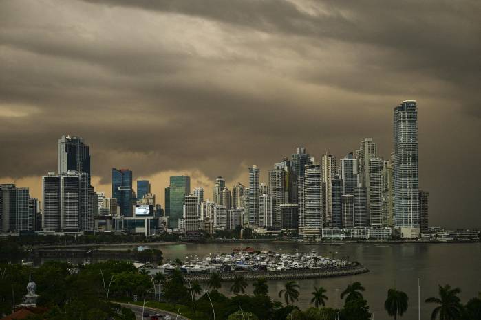 Chubascos vespertinos y radiación muy alta marcarán el clima de este jueves en Panamá.