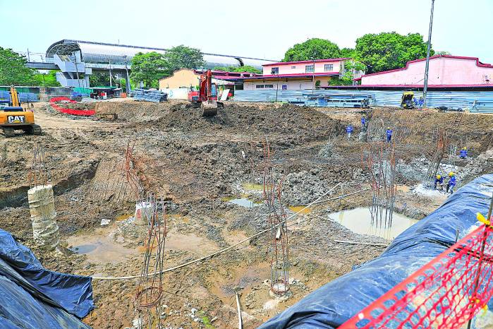 La construcción consta de 54 pilotes que ya han sido vaciados.