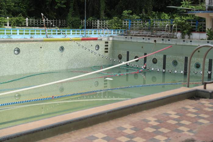 Esta es la piscina que será reconstruida por Pandeportes. Pasará de tener 50 metros de largo por 18 metros de ancho a 50 metros de largo por 25 de ancho.