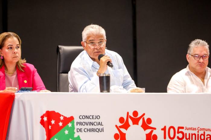 Durante la sesión del Consejo Provincial de Chiriquí el mandatario afirmó que su gobierno trabaja para reactivar proyecto.