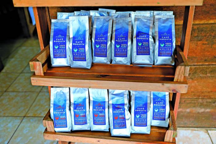 En la comunidad de San Pedro se encuentran las instalaciones de Café Rogusta.