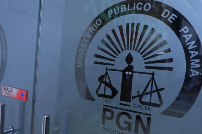 El proceso investiga presuntos delitos contra la administración pública, el orden económico y la fe pública.