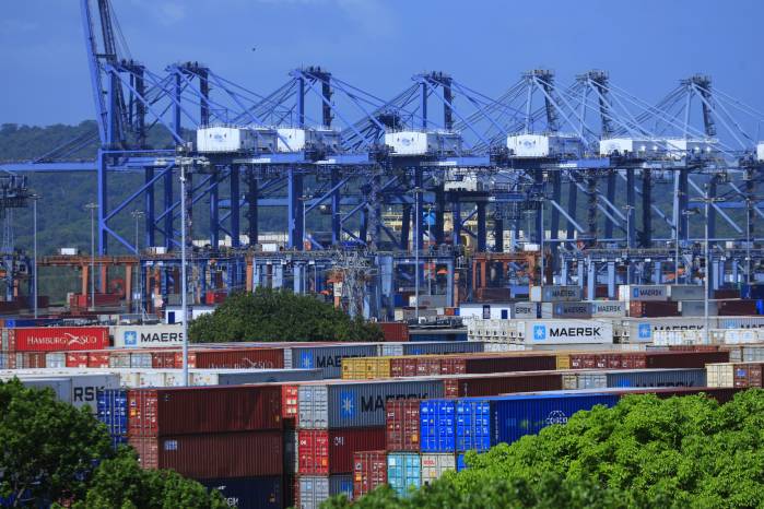 Moltó: Venta de puertos panameños a consorcio es una oportunidad