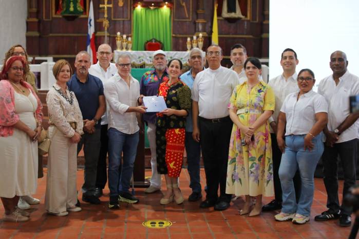 Entregan orden de proceder para restaurar la Iglesia San Felipe, en Portobelo, provincia de Colón.