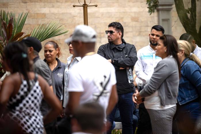 Familiares y amigos acudieron a darle el último adiós a Yordy Paredes.