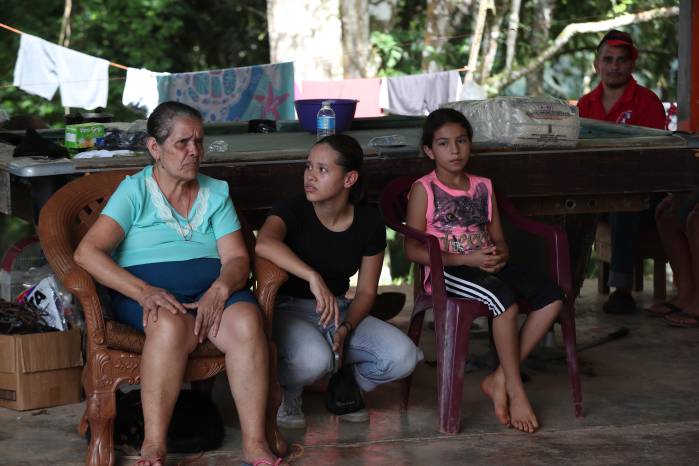 CIUDAD DE PANAMÁ 14-10-26 Moradores del corregimiento de La Pitaloz, fectados por el sismo ocurrido en el país. La Estrella de Panamá/Erick Marciscano