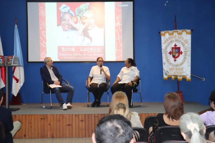 Dalys Sánchez (vicerrectora académica de la USMA), Fifita Bichili (docente y chef), Paola Meneses (profesora y chef) y Francisco Blanco (rector de la USMA).