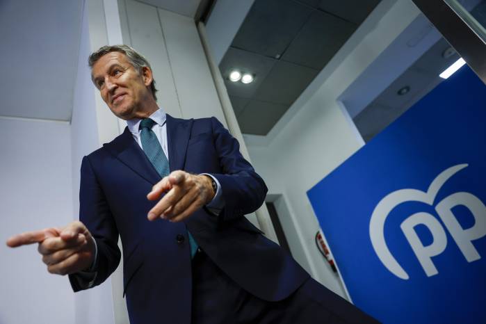 El líder del Partido Popular Alberto Núñez Feijóo celebró la convocatoria electoral.