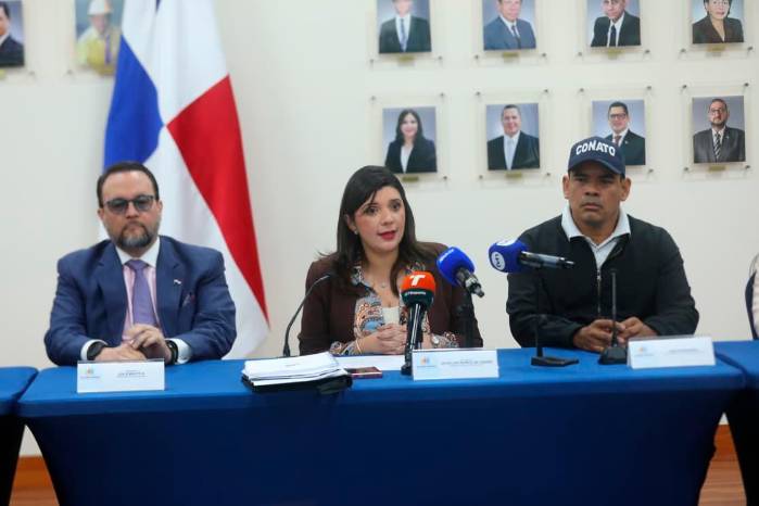 Gobierno, empleadores y trabajadores pactan nuevos salarios mínimos para 74 actividades económicas.