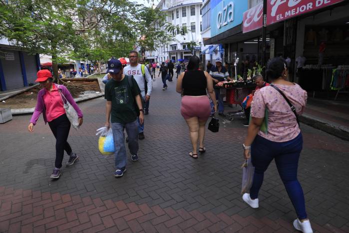 Entre octubre 2024 y septiembre 2025, la Población Ocupada creció en 44,586 trabajadores y hubo una fuerte recuperación del empleo asalariado privado (+63,078). No obstante, 99% de la expansión laboral ocurrió en el eje canalero.