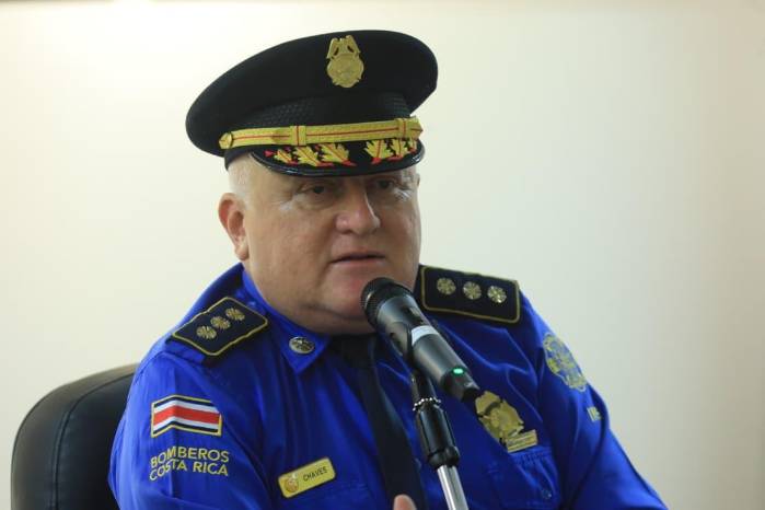 El presidente de la Confederación de Cuerpos de Bomberos de Centroamérica y el Caribe, Héctor Cháves León.