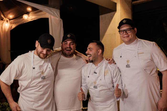 El chef Gagliotta junto a su equipo de trabajo en The Santa Maria Hotel