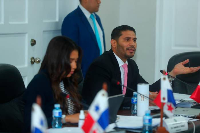 Superintendencia de Bancos pide $651,740 para pagar aguinaldos