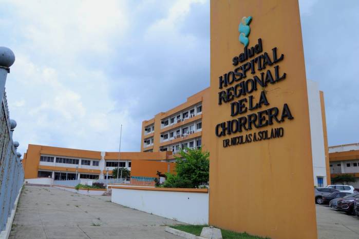 El hospital Nicolás Solano ha estado en el centro de la crítica sobre la atención.