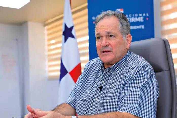 El ministro de Ambiente, Juan Carlos Navarro.