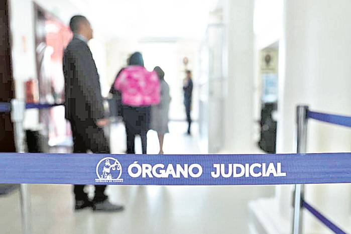 El juicio se lleva a cabo bajo el Sistema Inquisitivo Mixto.