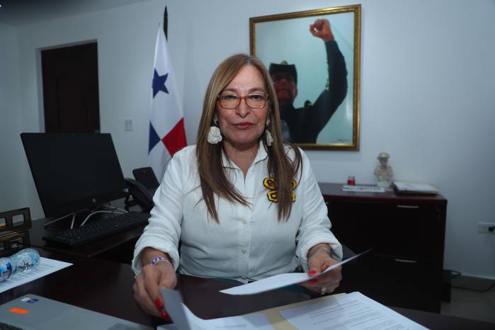 La secretaria general del Partido Revolucionario Democrático (PRD), Balbina Herrera.