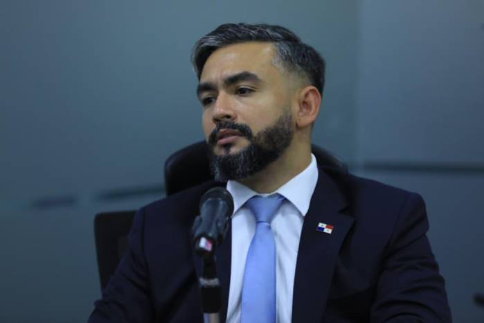 El diputado Luis Duque.