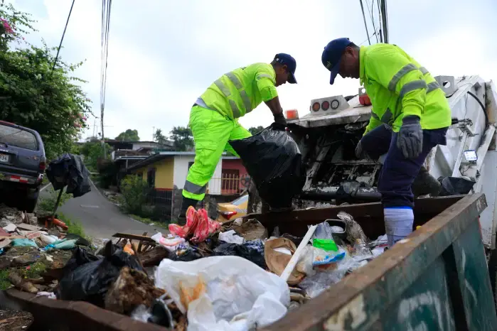 Hernández explicó que la capacidad operativa de la empresa disminuyó de manera significativa, pasando del 70% al 40%