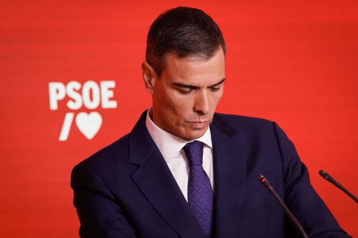 Sánchez, en el poder desde 2018, descartó convocar elecciones anticipadas alegando que este caso ‘no está afectando al gobierno’.