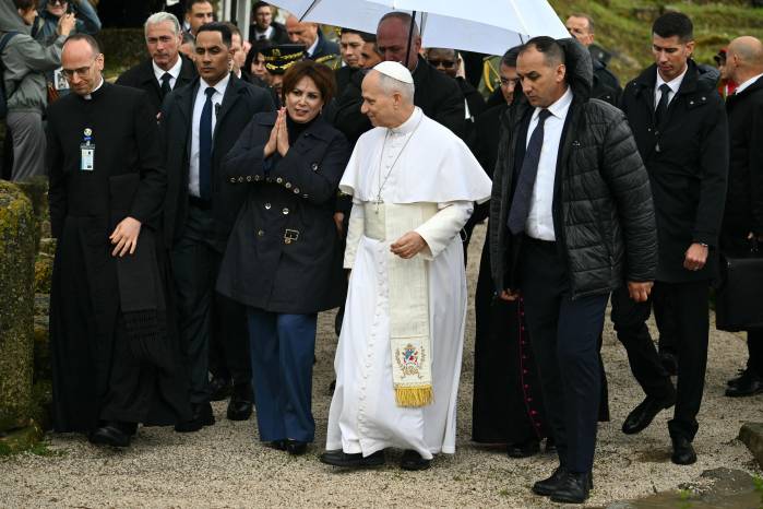 Pope Leon XIV visits the archaeological site of Hippo, in Annaba on April 14, 2026. (Photo by Alberto PIZZOLI / AFP)